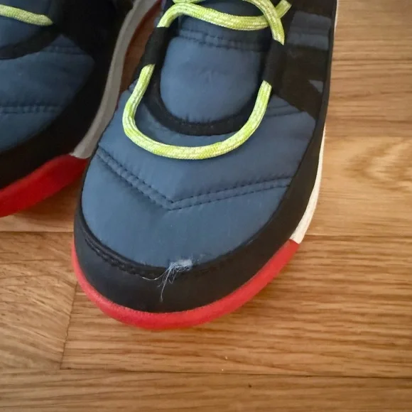 Like New Sorel Kids Boots - Size 3.5 - Picture 5 of 5